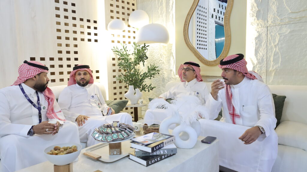محافظ للاستثمار العقاري تحقق 153 صفقة في معرض سيريدو العقاري 2025